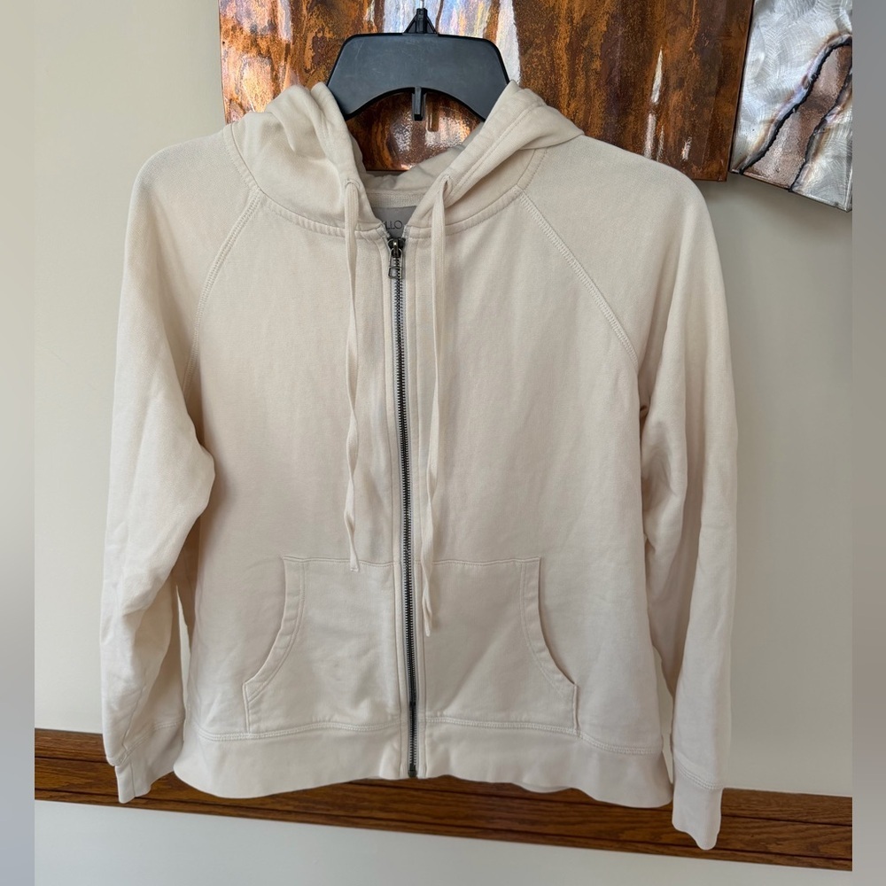 Leallo zip up hoodie cream- 100% cotton size small